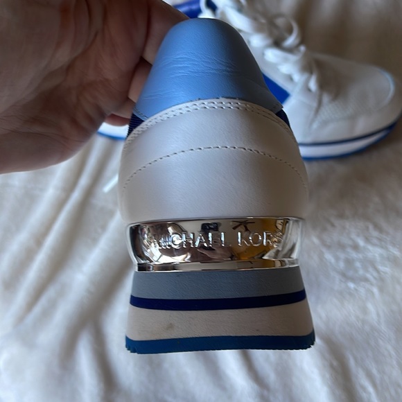 Micheal Kors sneakers - Picture 2 of 6